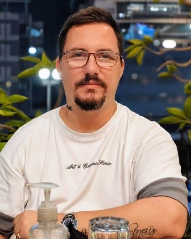Portrait of Sean, who directs the ministry.